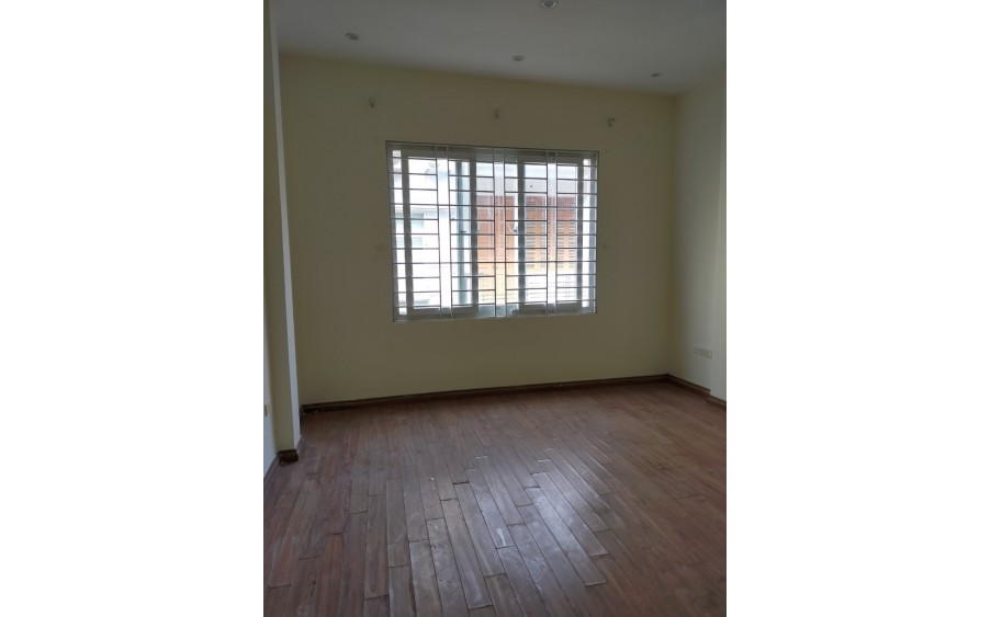 Cho thuê nhà ngõ ô tô Giải Phóng- Hoàng Mai, Hà Nội.DT 45m2, 4tầng  - Giá 16 Triệu (CTL) - KD, VP, KHO